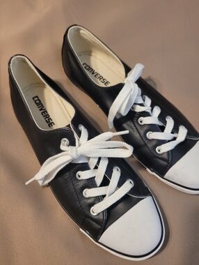 Converse Womens Black Leather Low-Top Sneakers